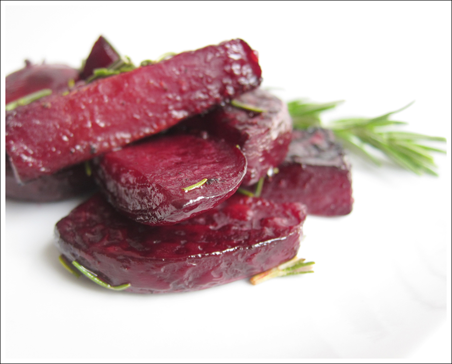 roasted beets with balsamic and rosemary blog